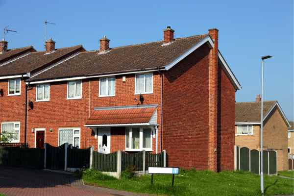 Can I Alter The Party Wall Surveyor? - A Crucial Guide From Faulkner Surveyors 3 Do you want to change the party wall surveyor you are using? Get the best results from Faulkners England NOW!