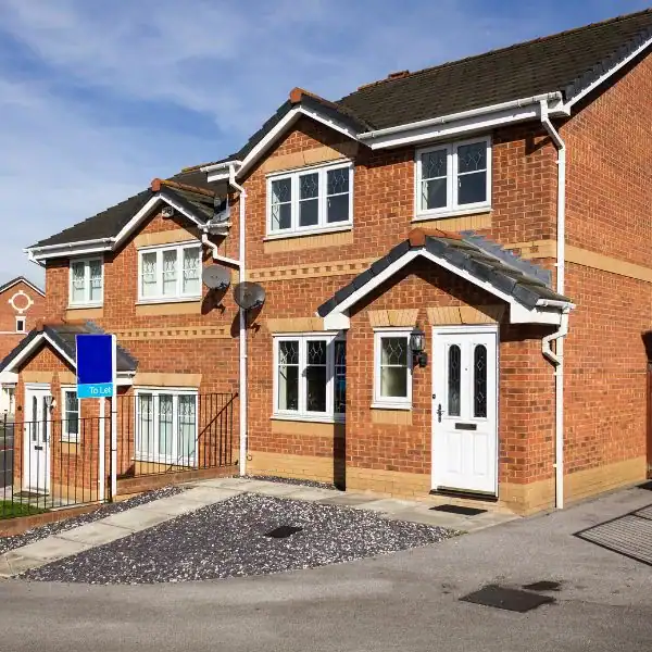 Scenarios 4 Image of UK home - Faulkners scenarios England
